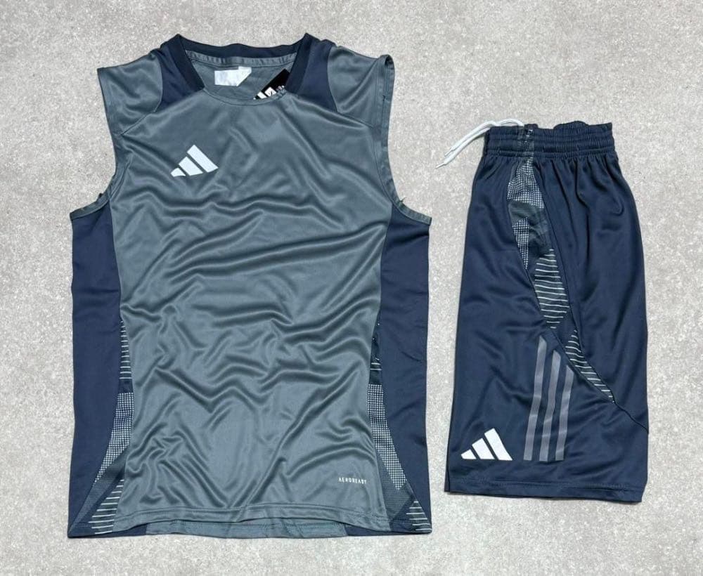 كت وشورت اديداس