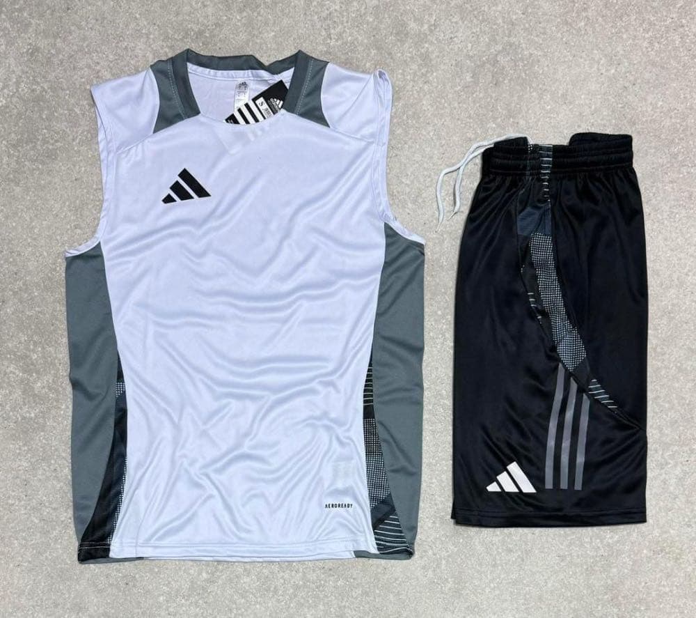 كت وشورت اديداس